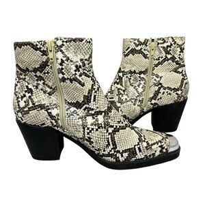 Truffle Collection Beige Brown Snake Print Western Ankle Boots Size 9 US 39‎ Eur